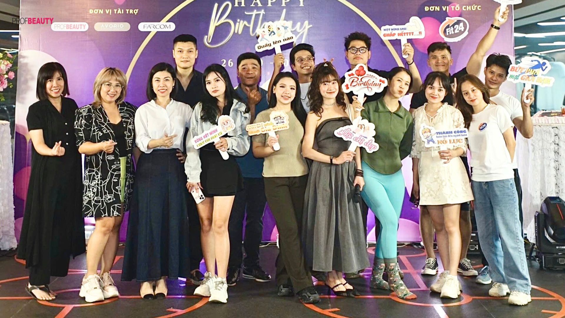 3 Kiểu make up Halloween dễ làm tại nhà