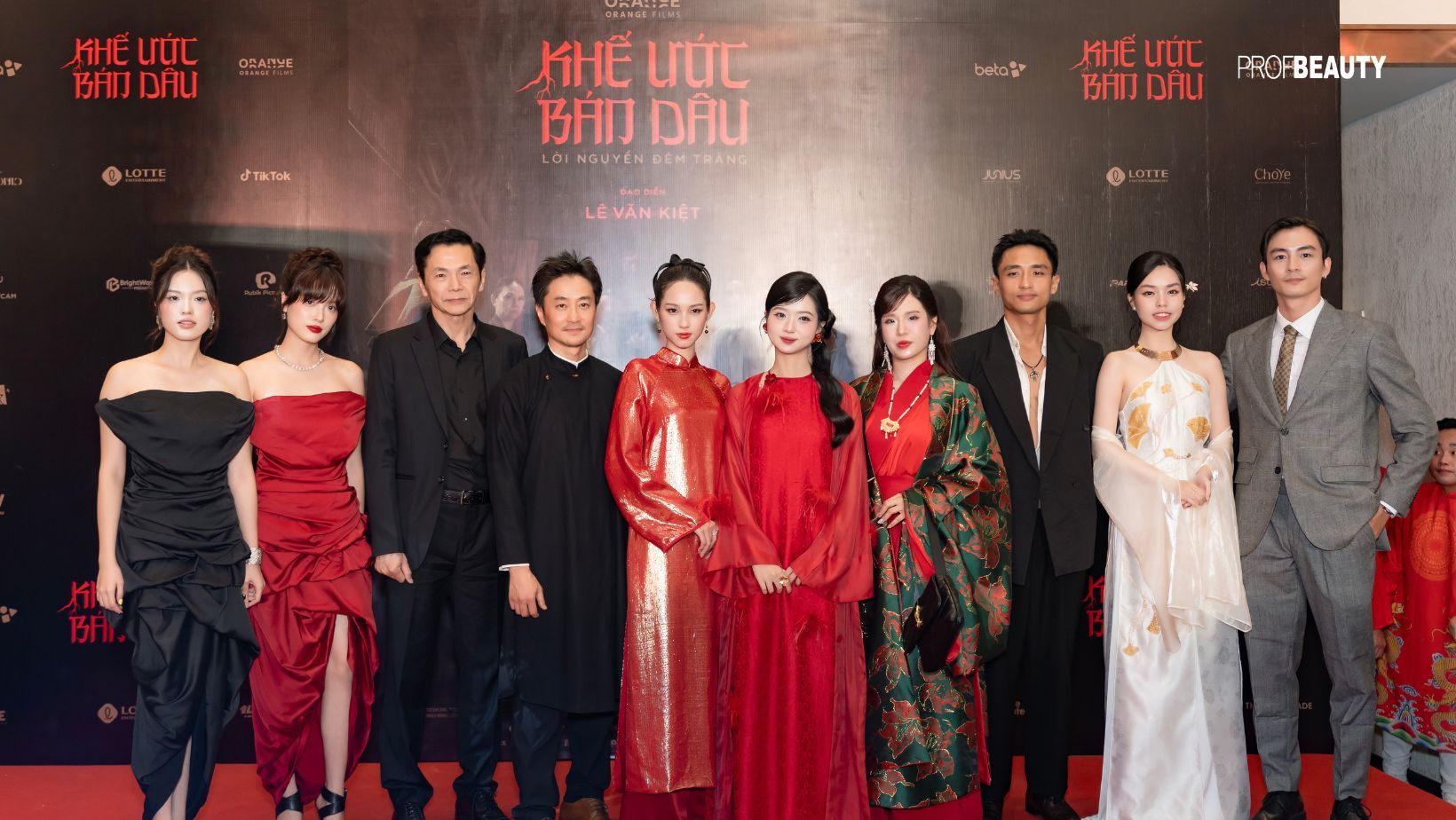 Bùng nổ visual tại họp báo phim 'Khế ước bán dâu'