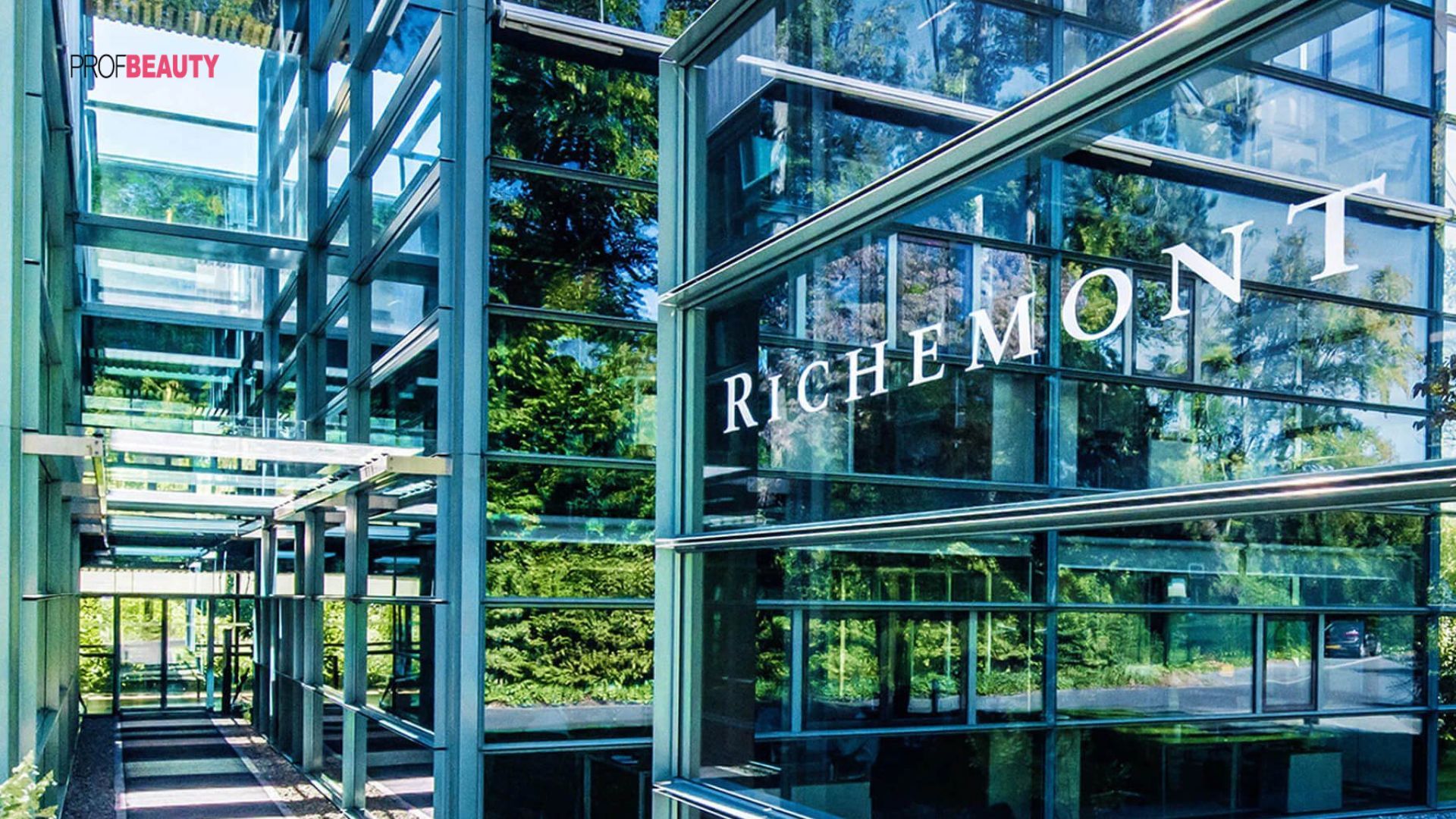 Richemont tăng trưởng nhờ Cartier và Van Cleef & Arpels giữa lúc ngành xa xỉ chững lại