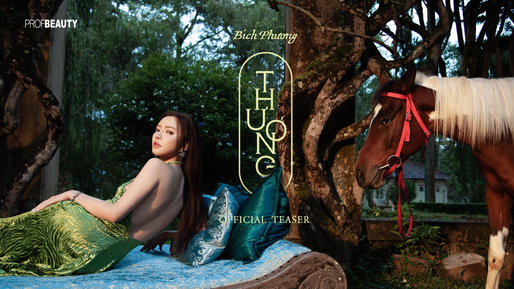 Bích Phương tái xuất với MV Thương và câu chuyện cổ tích đảo ngược