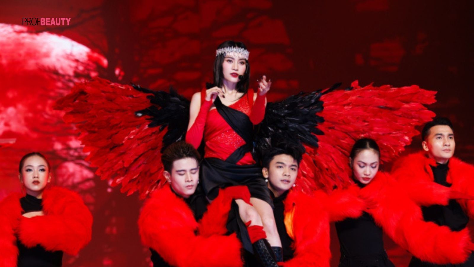 Bí quyết thon gọn chân của nữ thần Triệu Lộ Tư