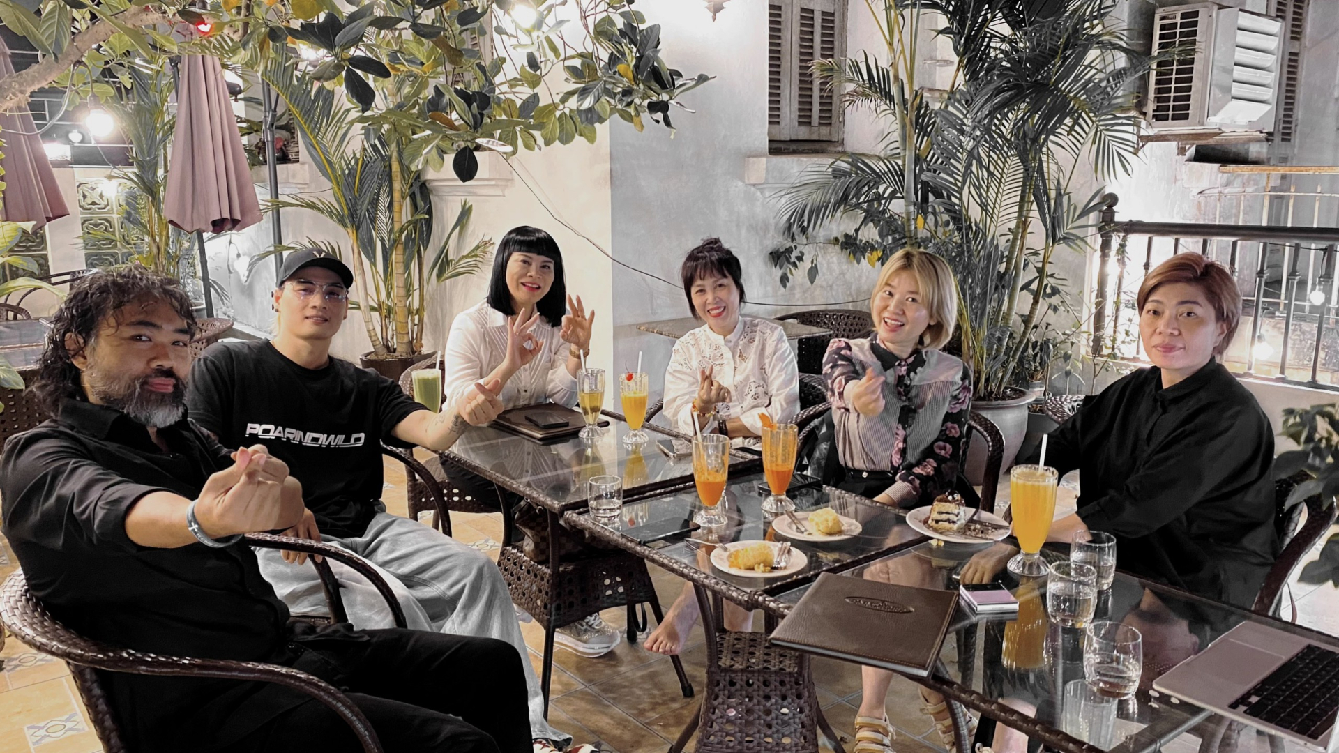 bo-suu-tap-toc-v-wave-tao-lan-song-viet-2024-25