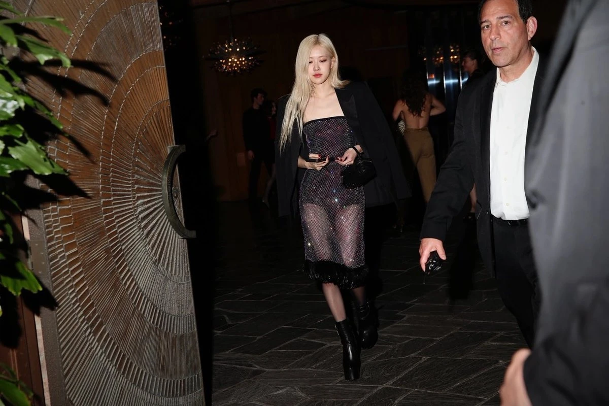 thoi-trang-xuyen-thau-muon-kieu-choi-dua-tinh-te-va-goi-cam-12