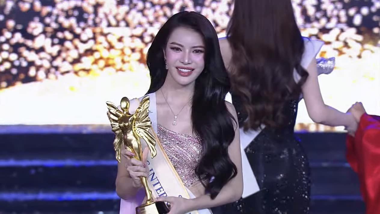 tuong-san-dung-chan-tai-vi-tri-a-hau-2-miss-international-queen-2024-3