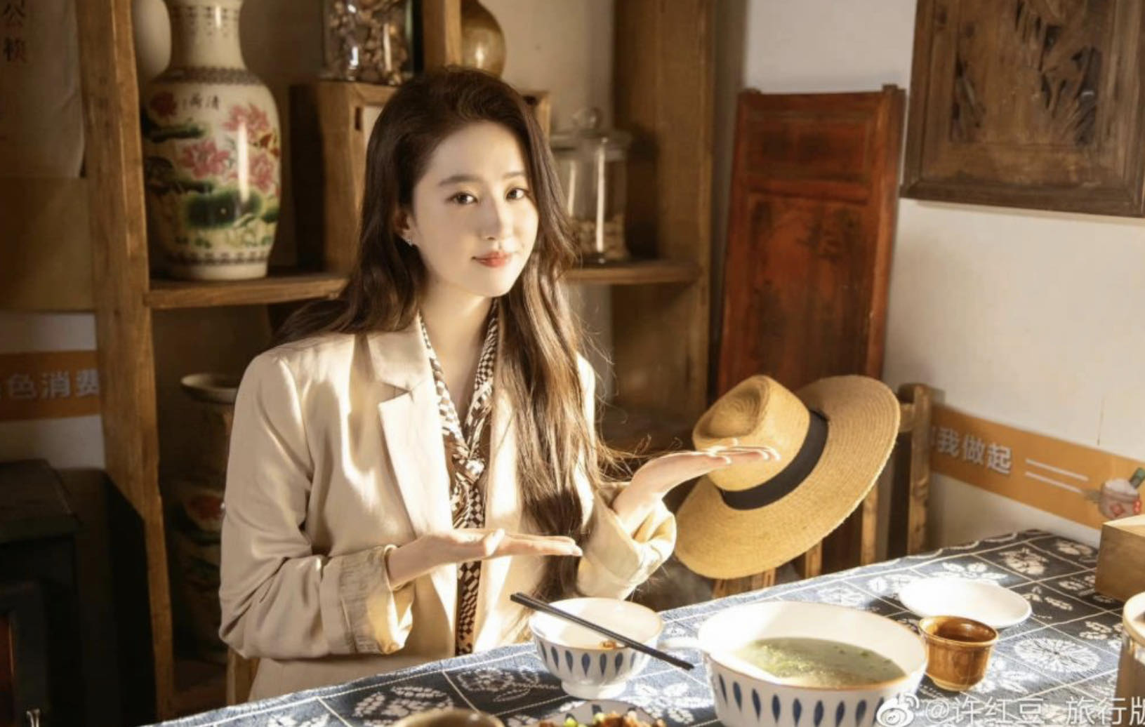 bi-quyet-giu-gin-ve-dep-tuoi-xuan-cua-luu-diec-phi (1)