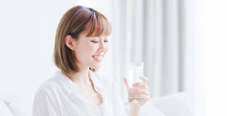 nhung-loi-ich-cua-viec-uong-du-nuoc-moi-ngay-ma-khong-phai-ai-cung-biet (1)