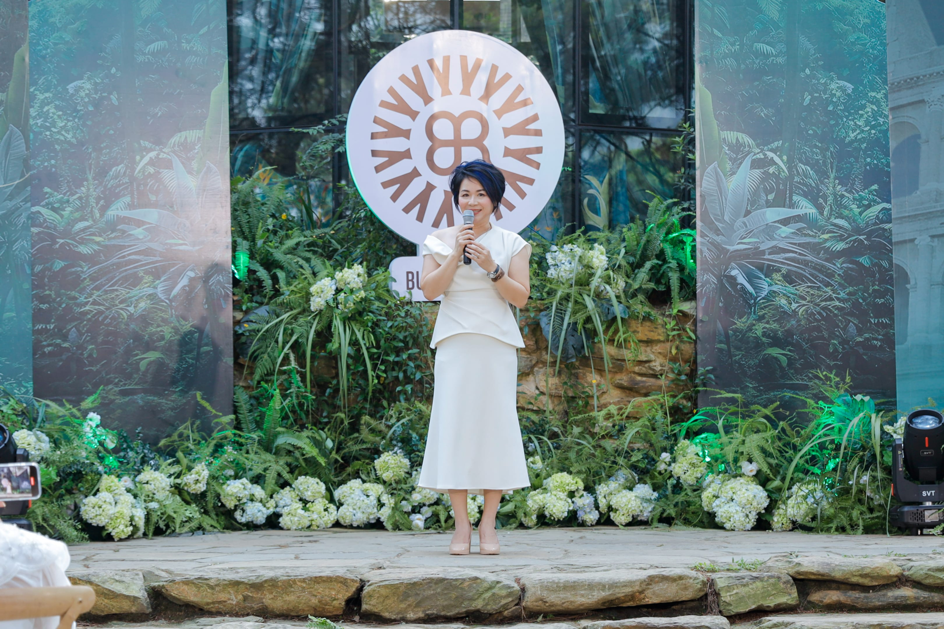 Le-ra-mat-BulbsandRoots