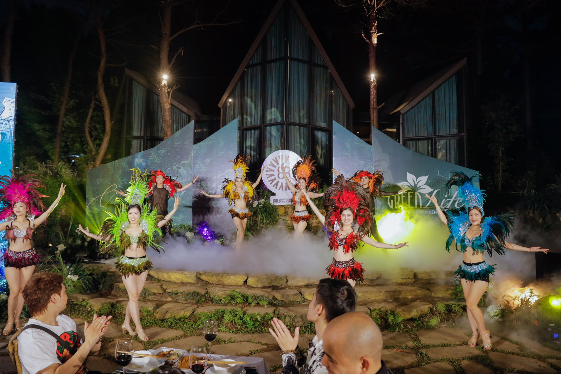 Le-ra-mat-BulbsandRoots1