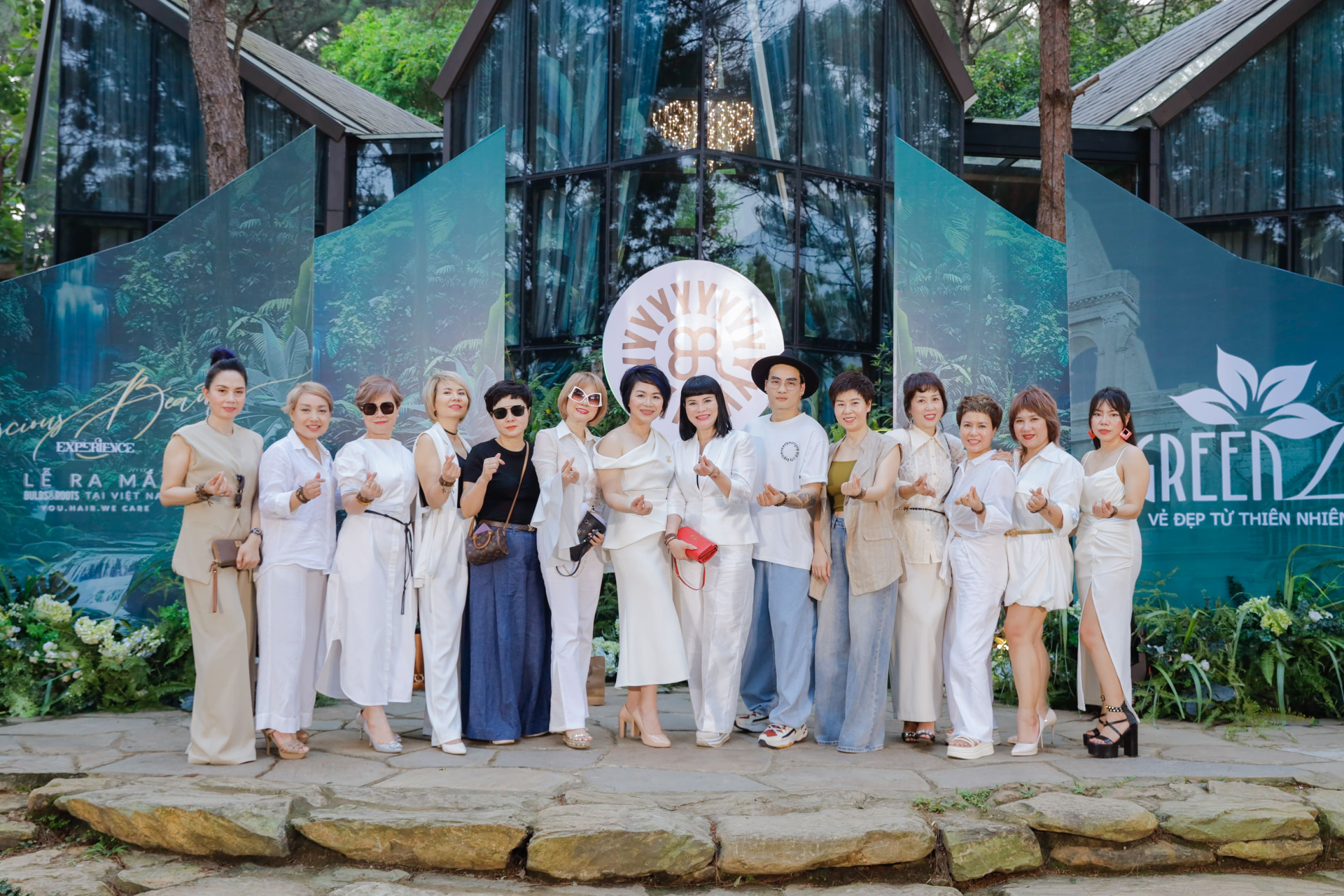 Le-ra-mat-thuong-hieu-BulbsandRoots-khoi-nguon-ve-dep-tinh-thuc-tai-Viet-Nam8