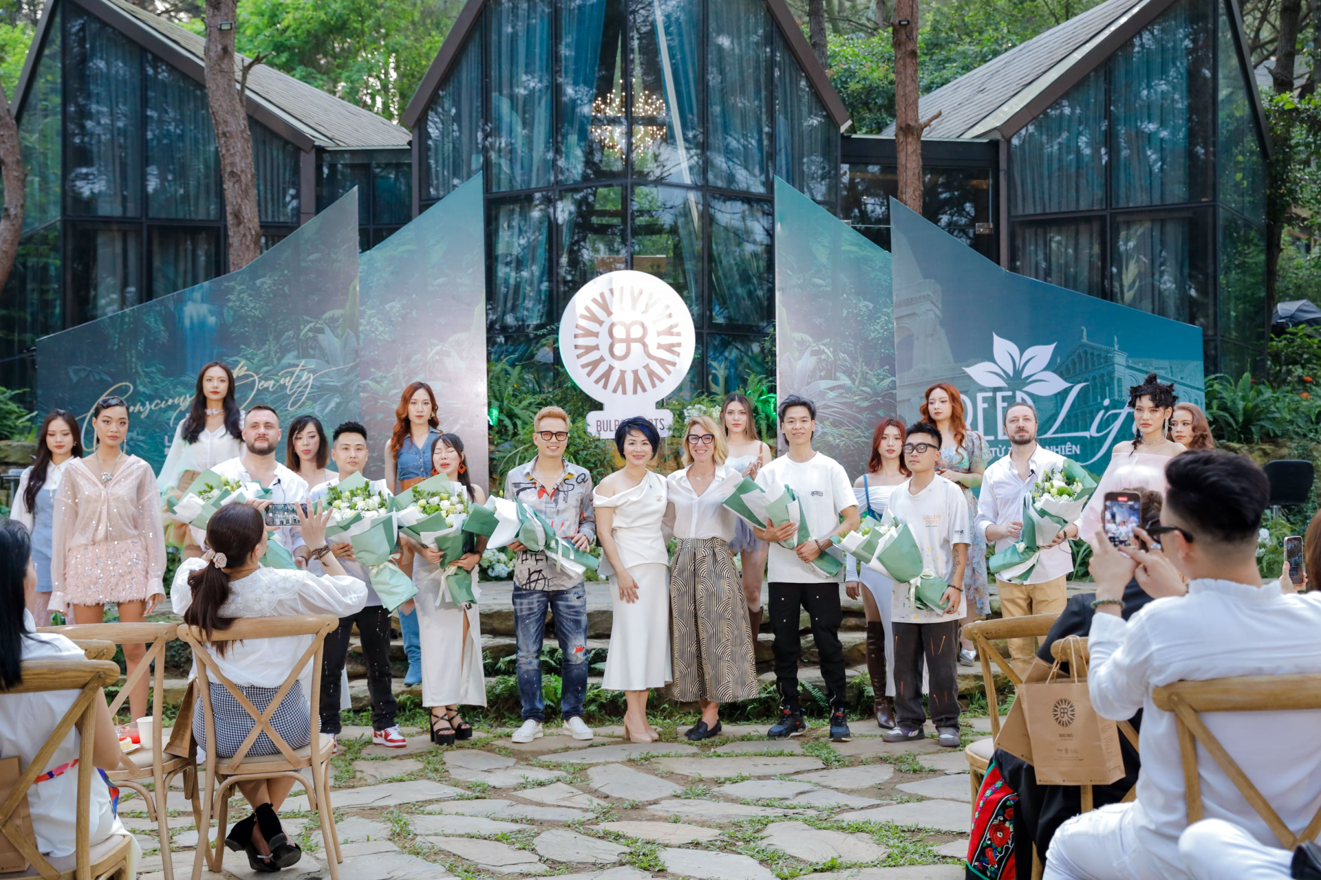 Le-ra-mat-thuong-hieu-BulbsandRoots-khoi-nguon-ve-dep-tinh-thuc-tai-Viet-Nam9