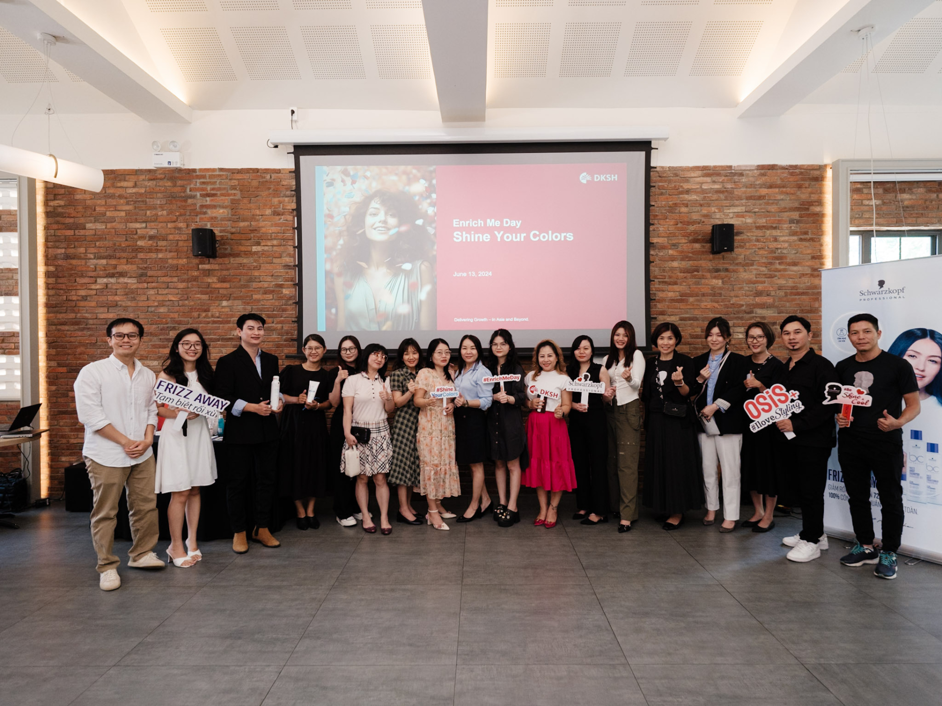 httpsprofbeauty.vnhoa-sac-mau-tim-ban-nga-kham-pha-ve-dep-ca-nhan-tai-shine-with-colors-enrich-me-day-workshop