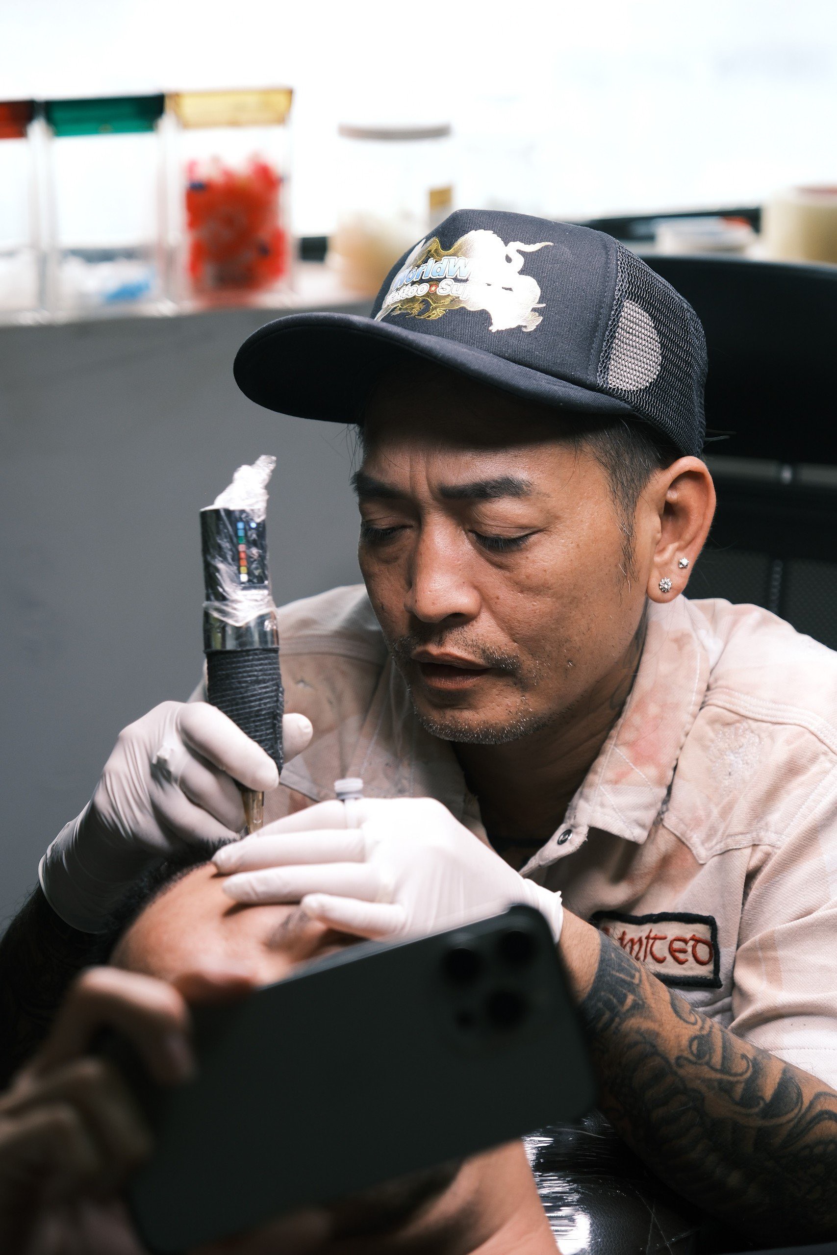 httpsprofbeauty.vnmaster-anh-tu-bac-thay-nghe-thuat-xam-trinh-dien-ky-thuat-scalp-micro-tai-royal-pmu-show2