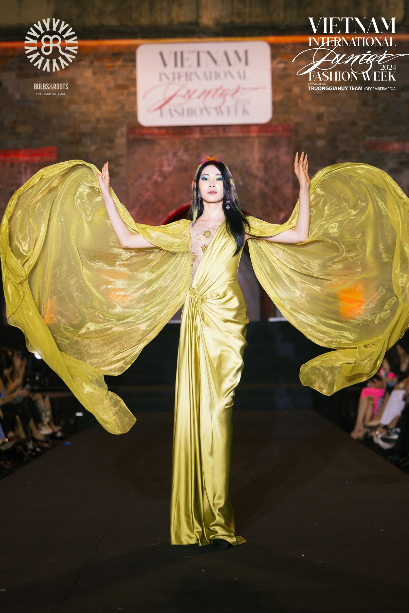 profbeauty.vnkham-pha-khu-vuon-bi-an-bst-secret-garden-tai-tuan-le-thoi-trang-tre-em-quoc-te-viet-nam-2024-10-18