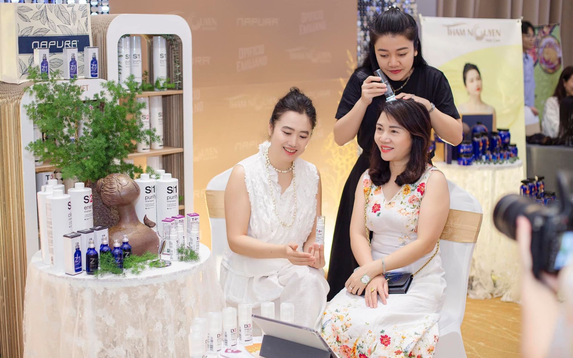 chuyen-gia-tham-nguyen-20-nam-cong-hien-cho-nganh-toc-viet-3