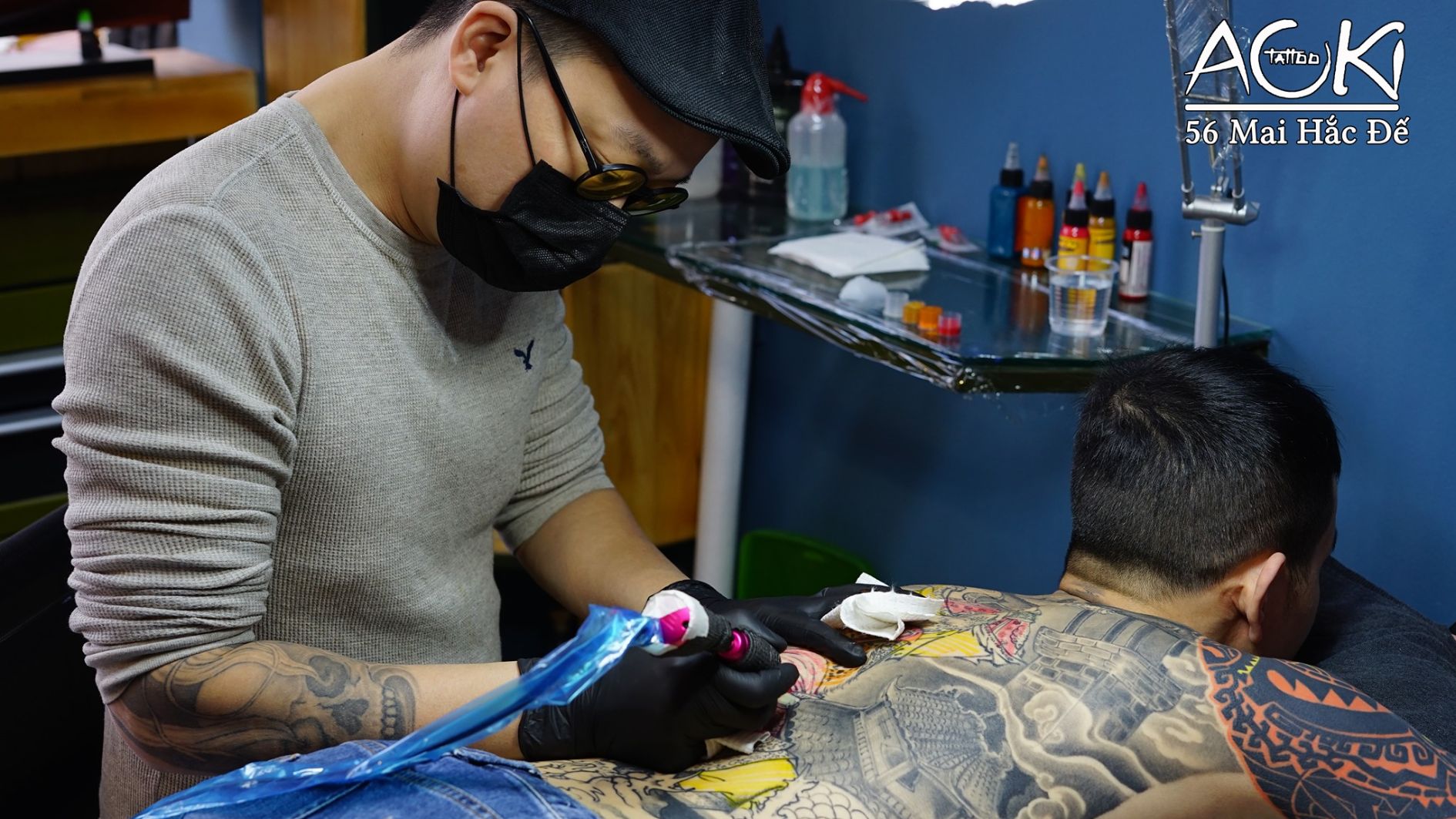 grand-master-aoki-phong-nguoi-nghe-nhan-thoi-hon-vao-nhung-tac-pham-nghe-thuat-tren-da