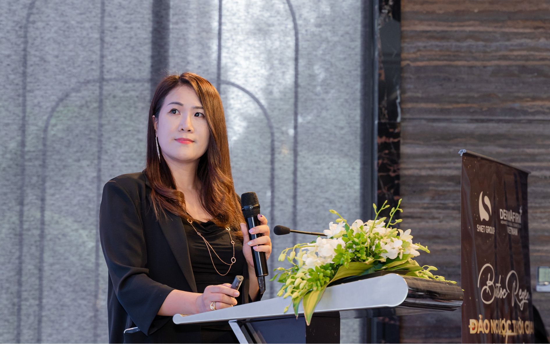 hoi-thao-nhung-tien-bo-trong-ky-nguyen-dieu-tri-xoa-nep-nhan-khong-xam-lan---cot-moc-moi-trong-nganh-my-pham-12