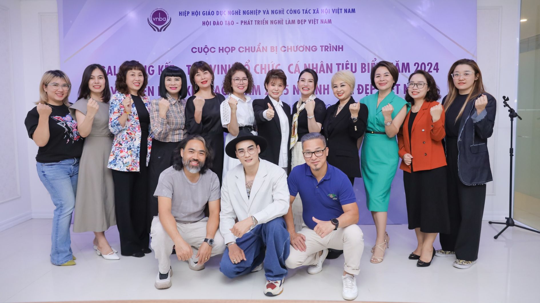 vnba-beauty-awards-2025-moc-son-choi-loi-cua-nganh-lam-dep-viet-2 (1)