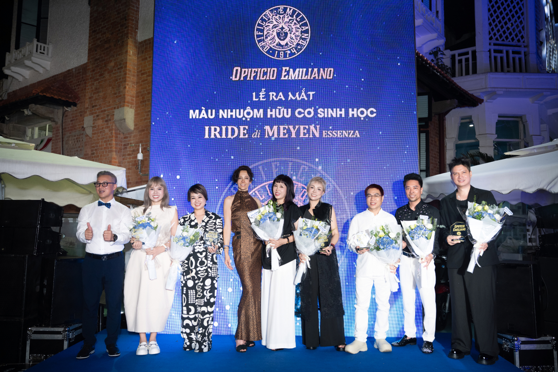 Ra-mat-mau-nhuom-Meyen-EsSenza-Loi-hoi-dap-nhan-van-tu-nuoc-Y-danh-cho-ve-dep-ben-vung-17