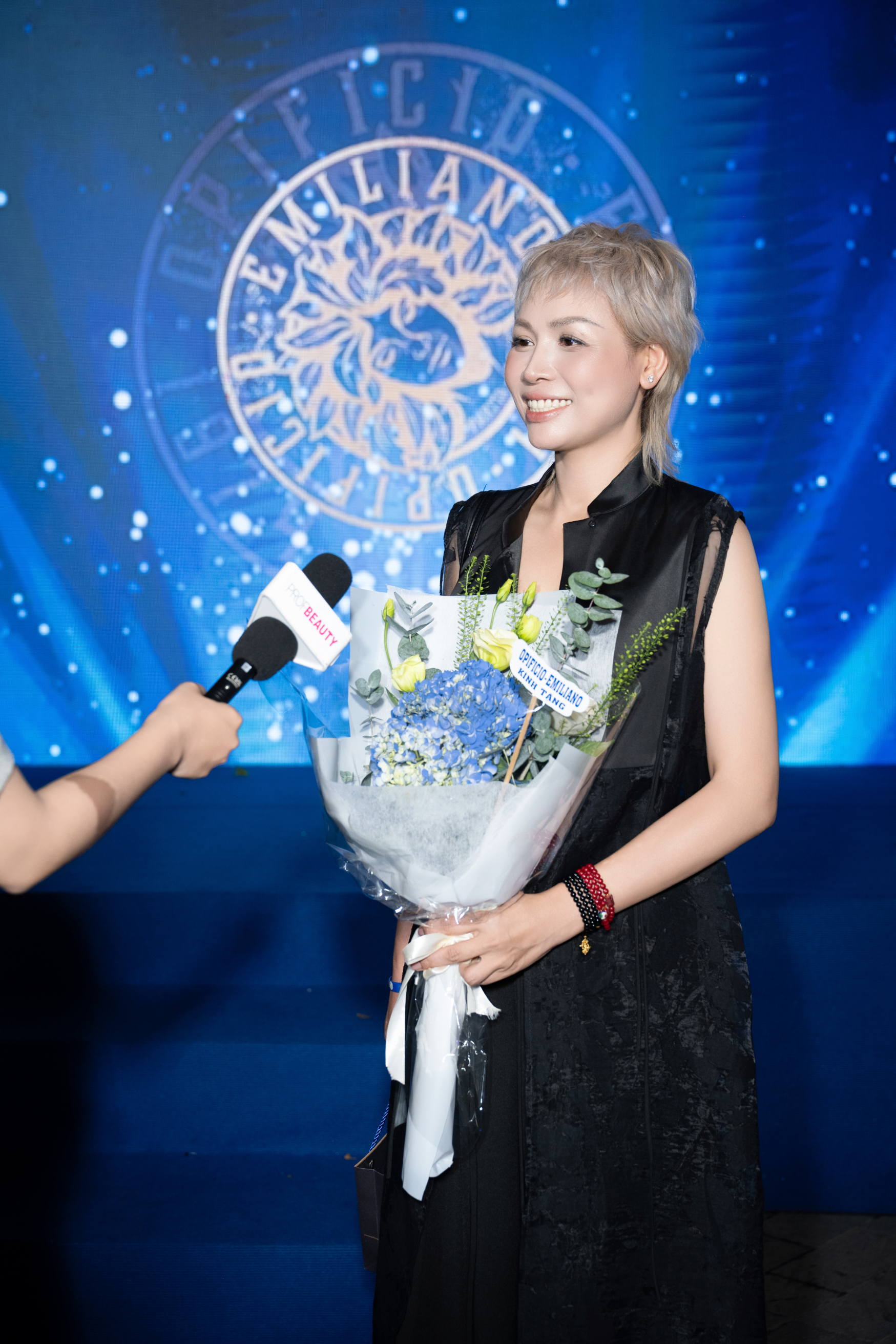 Ra-mat-mau-nhuom-Meyen-EsSenza-Loi-hoi-dap-nhan-van-tu-nuoc-Y-danh-cho-ve-dep-ben-vung-23