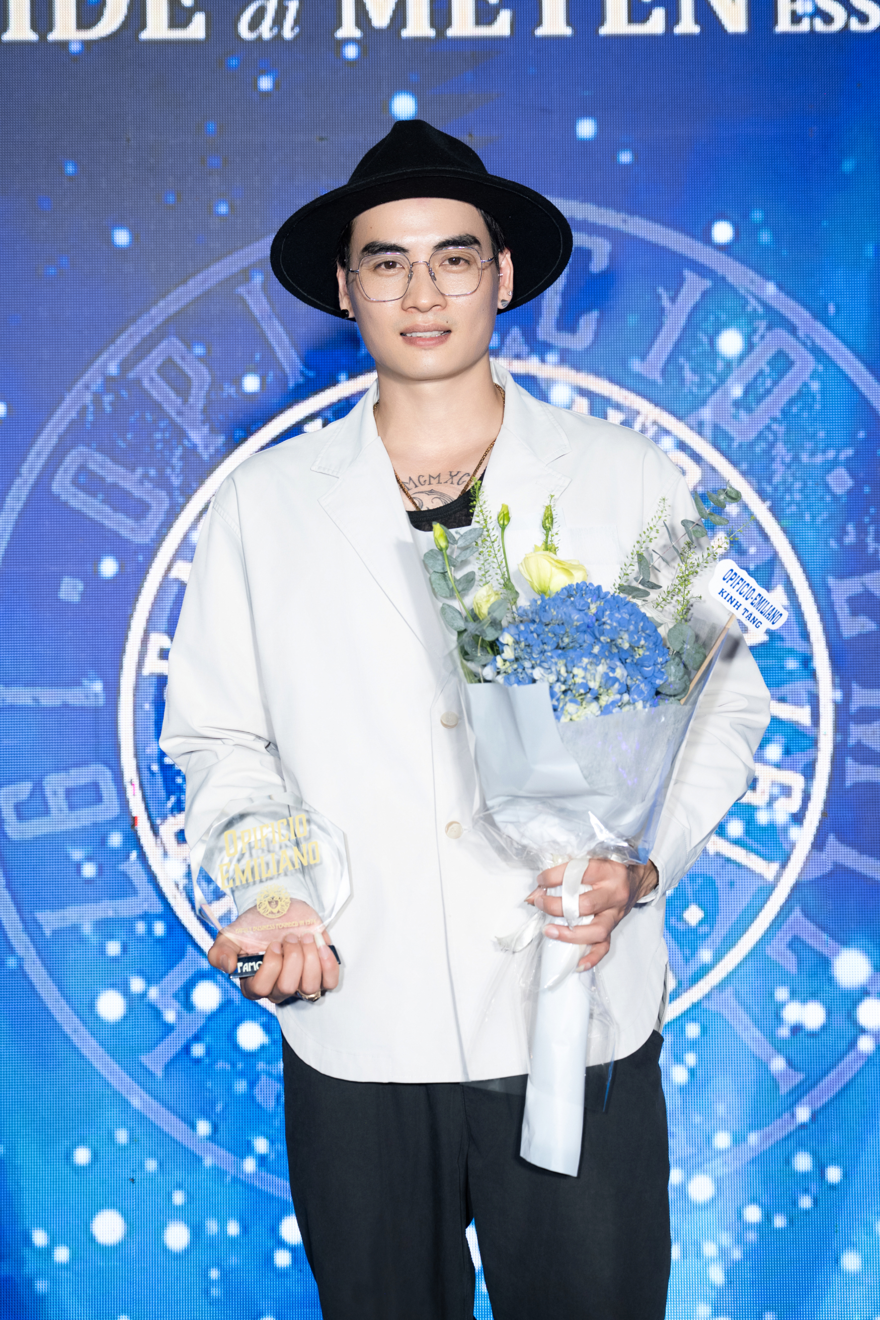 Ra-mat-mau-nhuom-Meyen-EsSenza-Loi-hoi-dap-nhan-van-tu-nuoc-Y-danh-cho-ve-dep-ben-vung-24