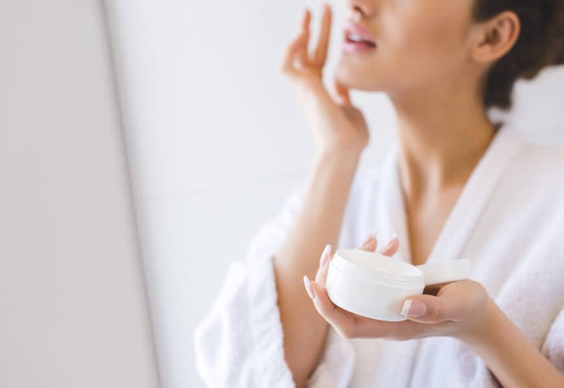 cham-da-tren-may-bay-7-buoc-don-gian-de-giu-lan-da-rang-ro-3