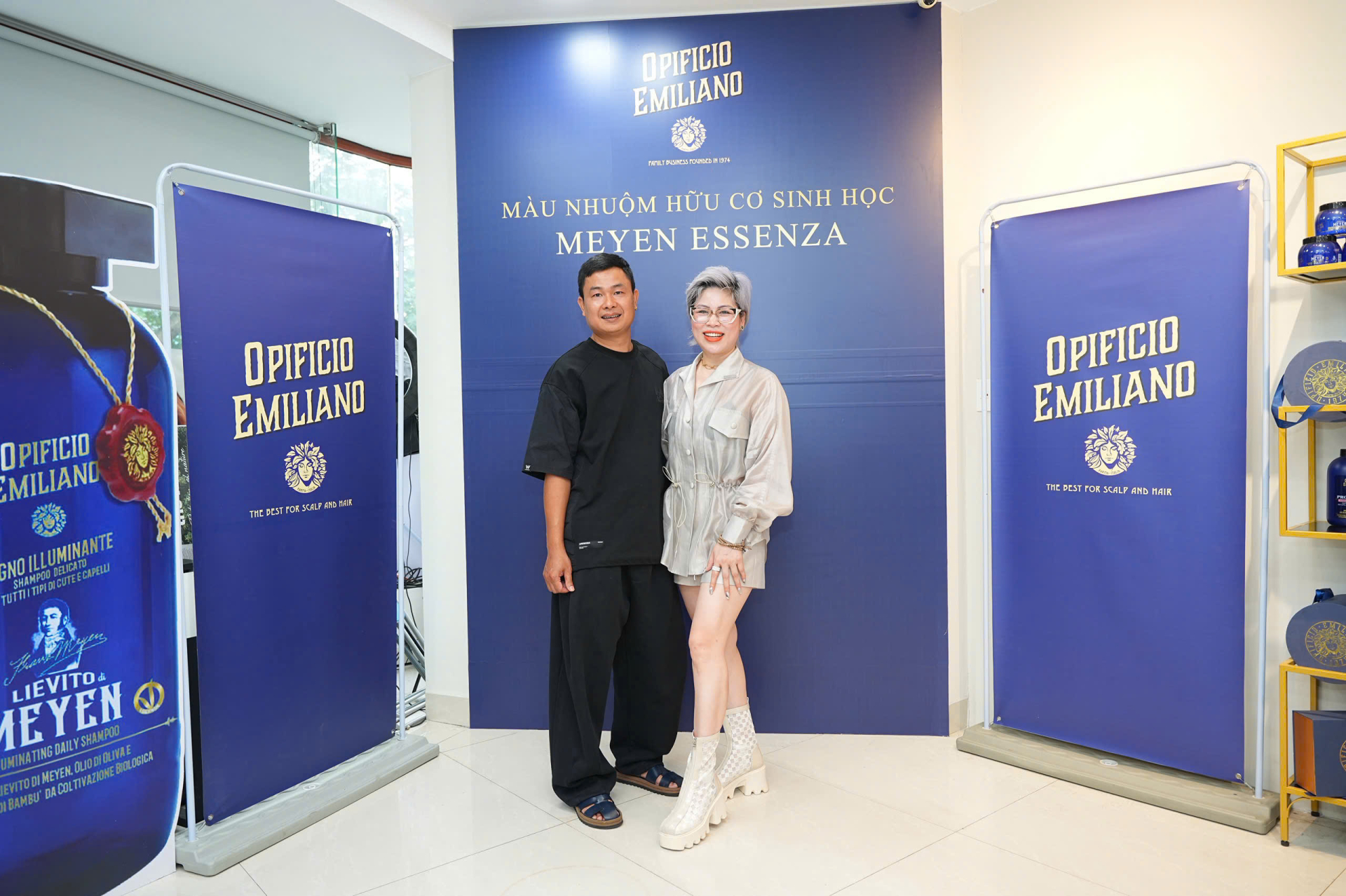 chuyen-gia-y-mang-bi-mat-mau-nhuom-sinh-hoc-den-viet-nam-chuan-bi-cho-man-ra-mat-mau-nhuom-meyen-essenza-10