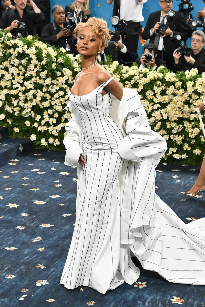 dan-sao-do-bo-tai-met-gala-2025-9