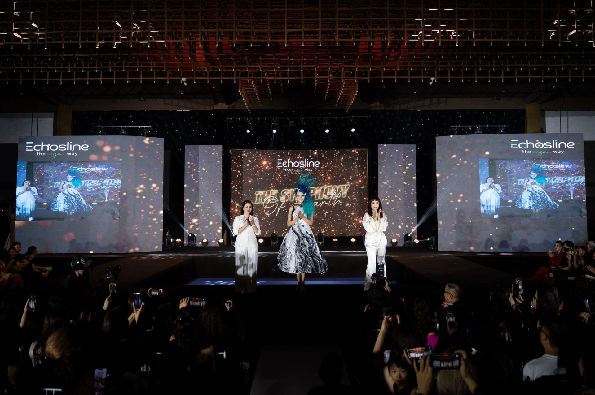 echosline-thap-sang-ban-giao-huong-cua-trai-dat-ky-niem-10-nam-tai-viet-nam-11