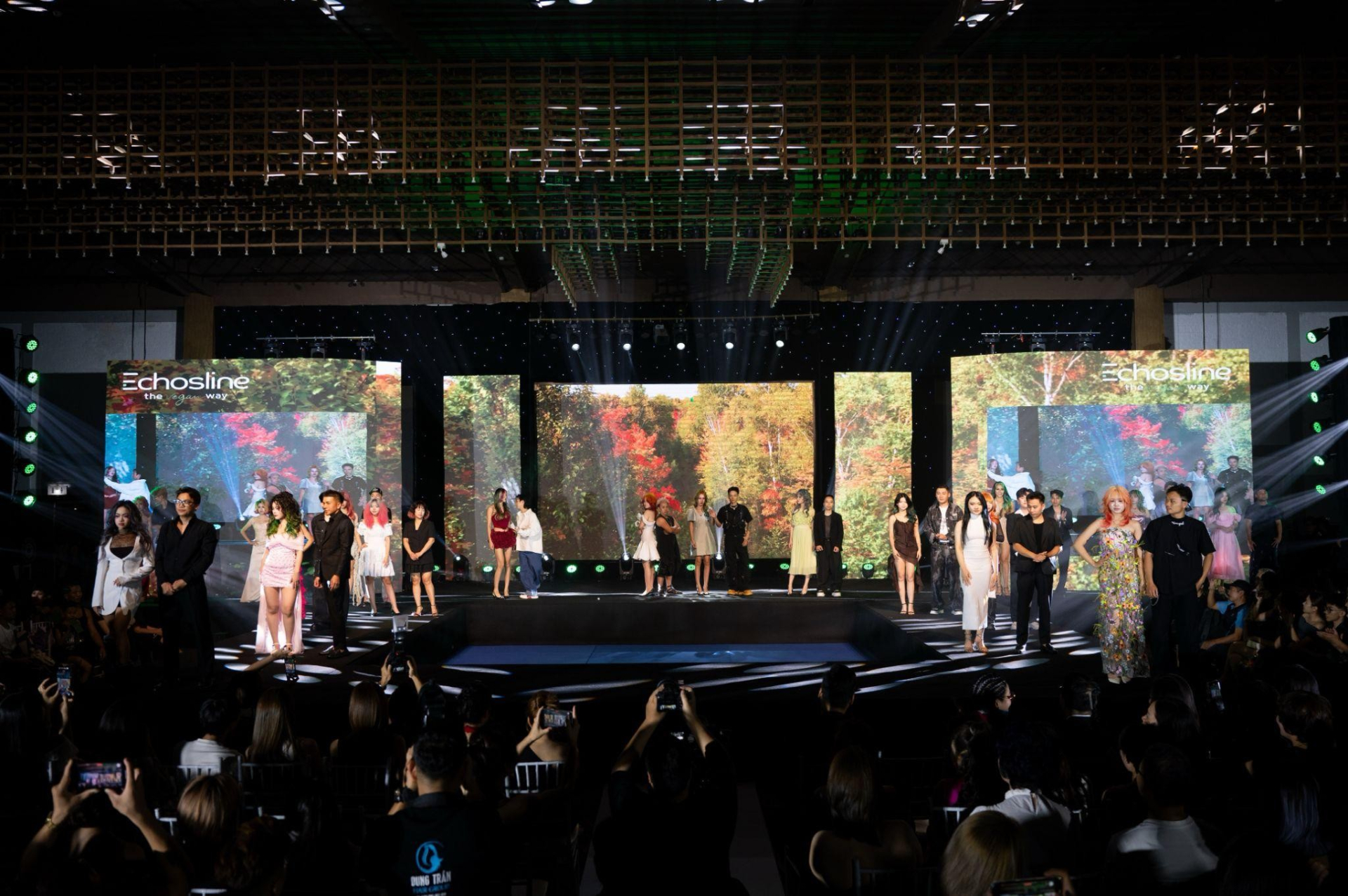 echosline-thap-sang-ban-giao-huong-cua-trai-dat-ky-niem-10-nam-tai-viet-nam-22