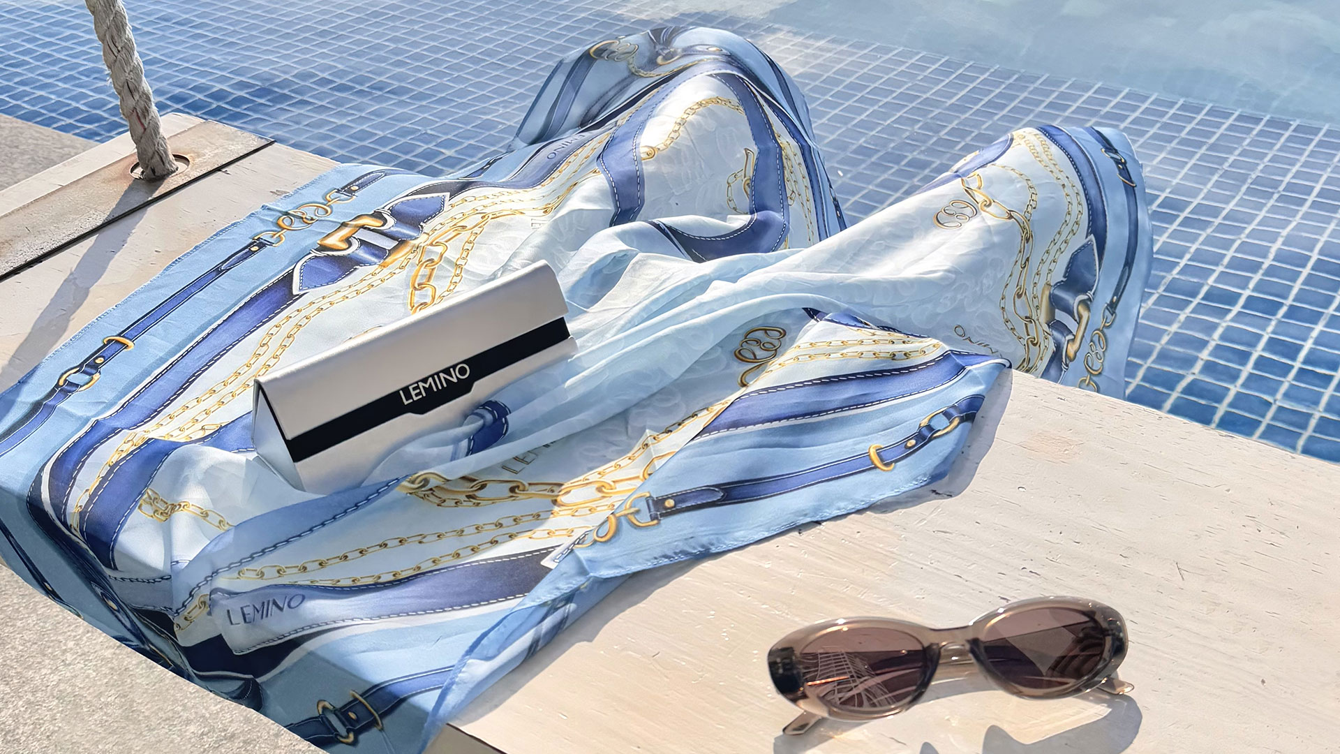 lemino-mang-tinh-than-tu-do-va-lac-quan-vao-bst-tui-aqua-whisper-2