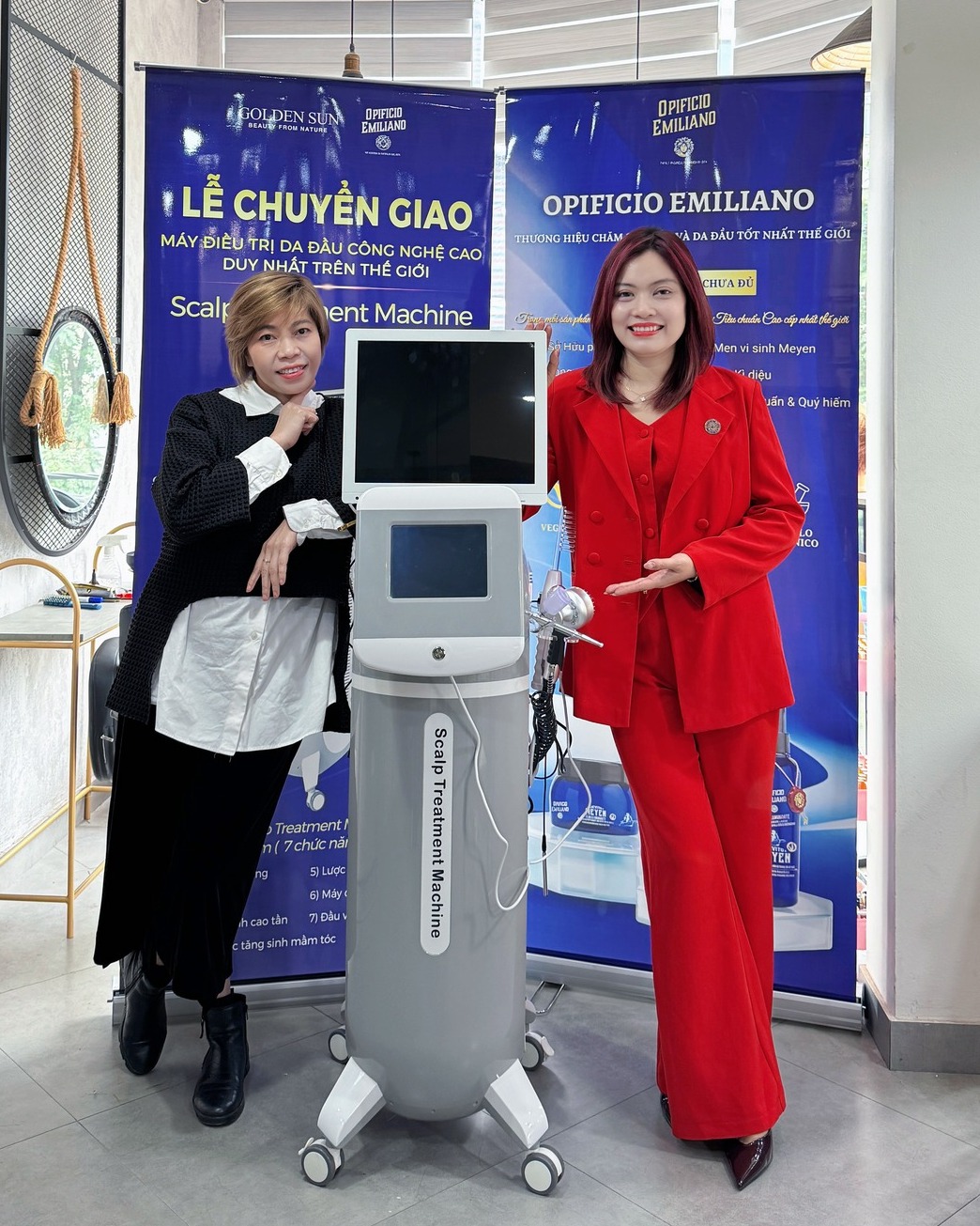 mai-lan-hair-salon-chinh-thuc-nhan-chuyen-giao-may-dieu-tri-da-dau-cong-nghe-cao-buoc-tien-moi-trong-cham-soc-toc -2