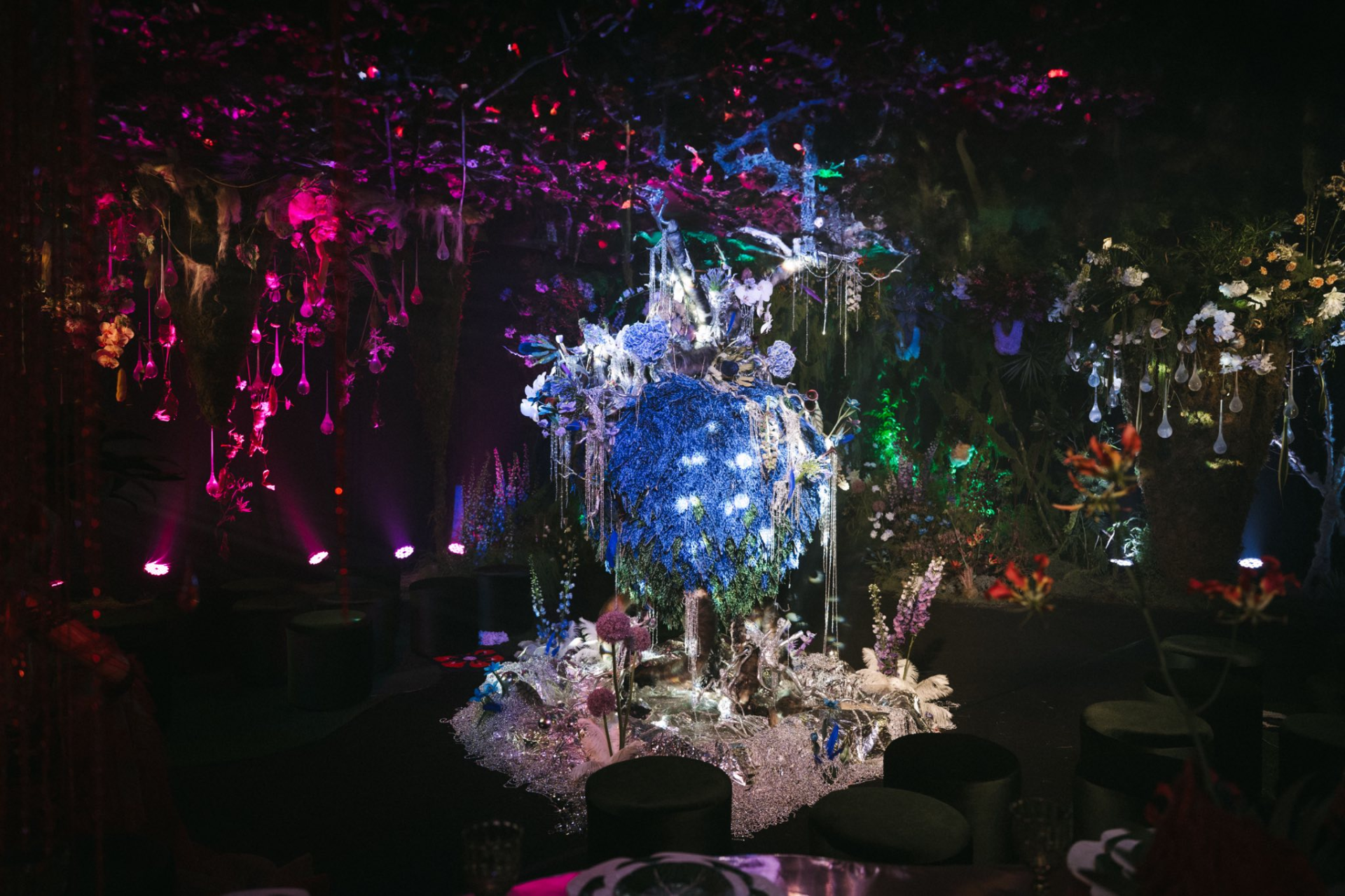 ngo-roi-moi-thay-mot-trien-lam-khong-dan-loi-nhung-ai-cung-tim-duoc-chinh-minh-1