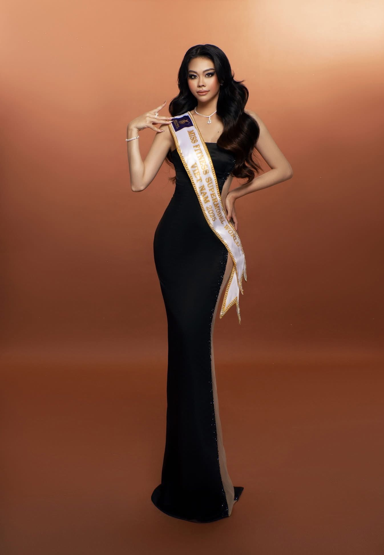 nguyen-ngoc-phi-khanh-khoi-dong-chang-duong-chinh-phuc-miss-fitness-supermodel-world-2025-tu-thien-nhien-da-lat