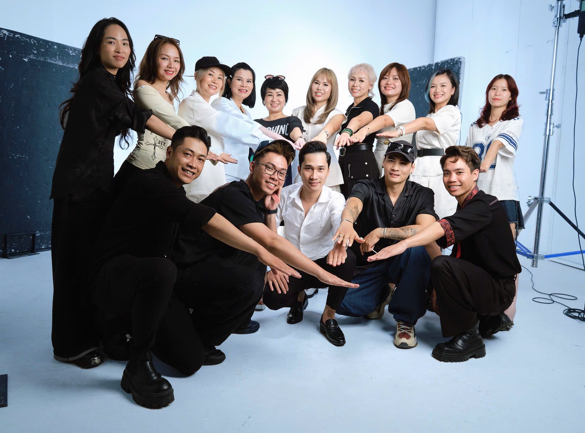 nha-tao-mau-toc-viet-lan-toa-tinh-than-xanh-cung-the-symphony-of-earth-5