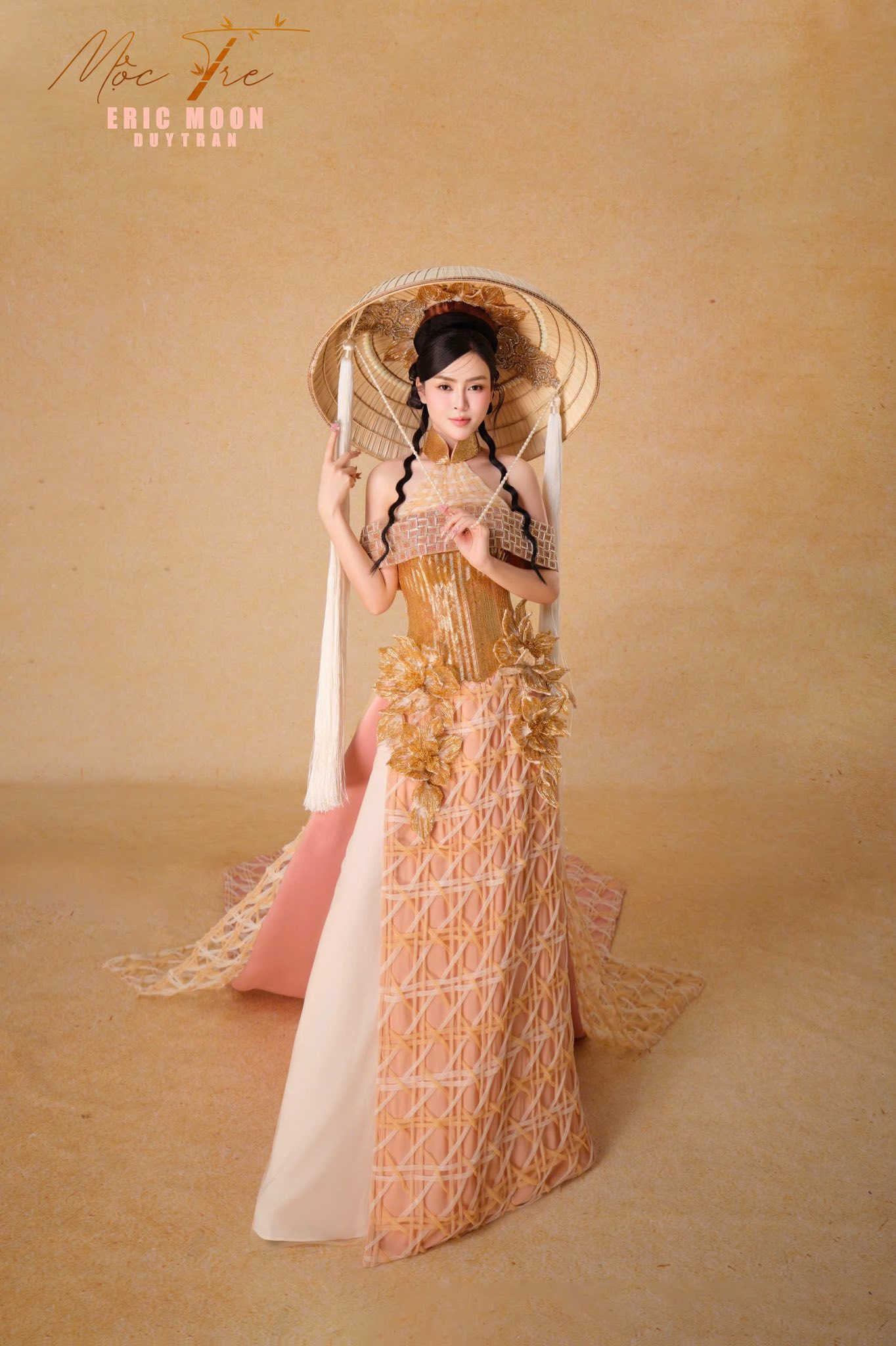 ntk-eric-moon-ra-mat-ao-dai-moc-tre-lay-cam-hung-tu-nghe-may-tre-dan-3