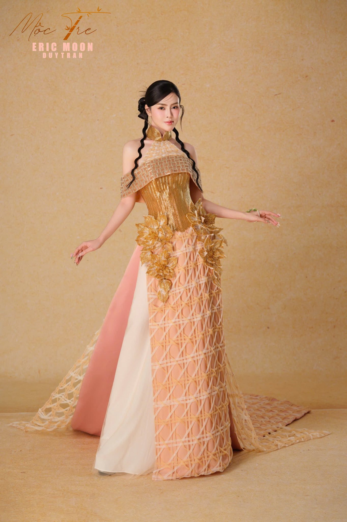 ntk-eric-moon-ra-mat-ao-dai-moc-tre-lay-cam-hung-tu-nghe-may-tre-dan-4