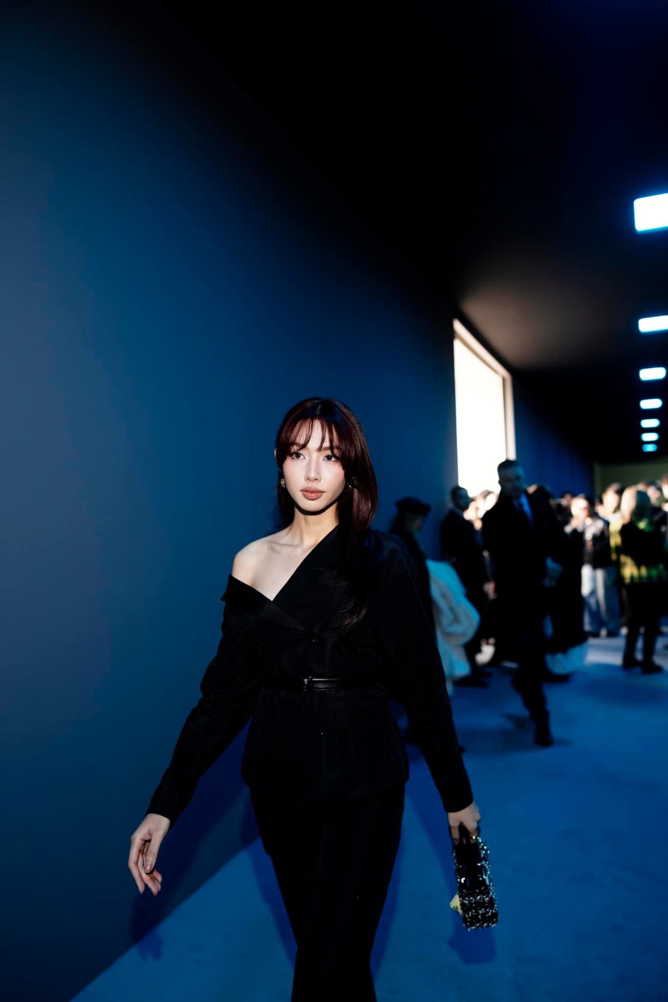 thuy-tien-lan-dau-xuat-hien-tai-show-dior-voi-vai-tro-friend-of-house