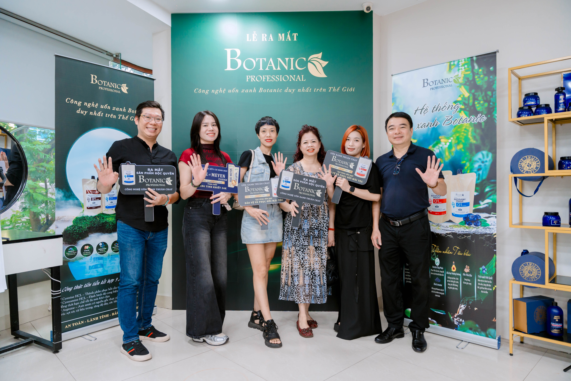 tim-kiem-giai-phap-uon-thuan-chay-an-toan-cung-botanic-vegan-perm-7