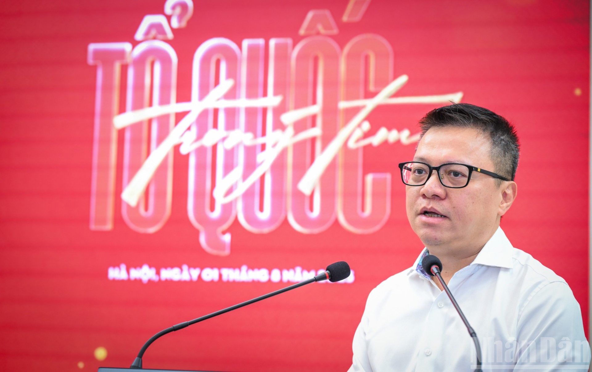 to-quoc-trong-tim-hang-van-trai-tim-chung-mot-nhip-hat-vi-viet-nam-2