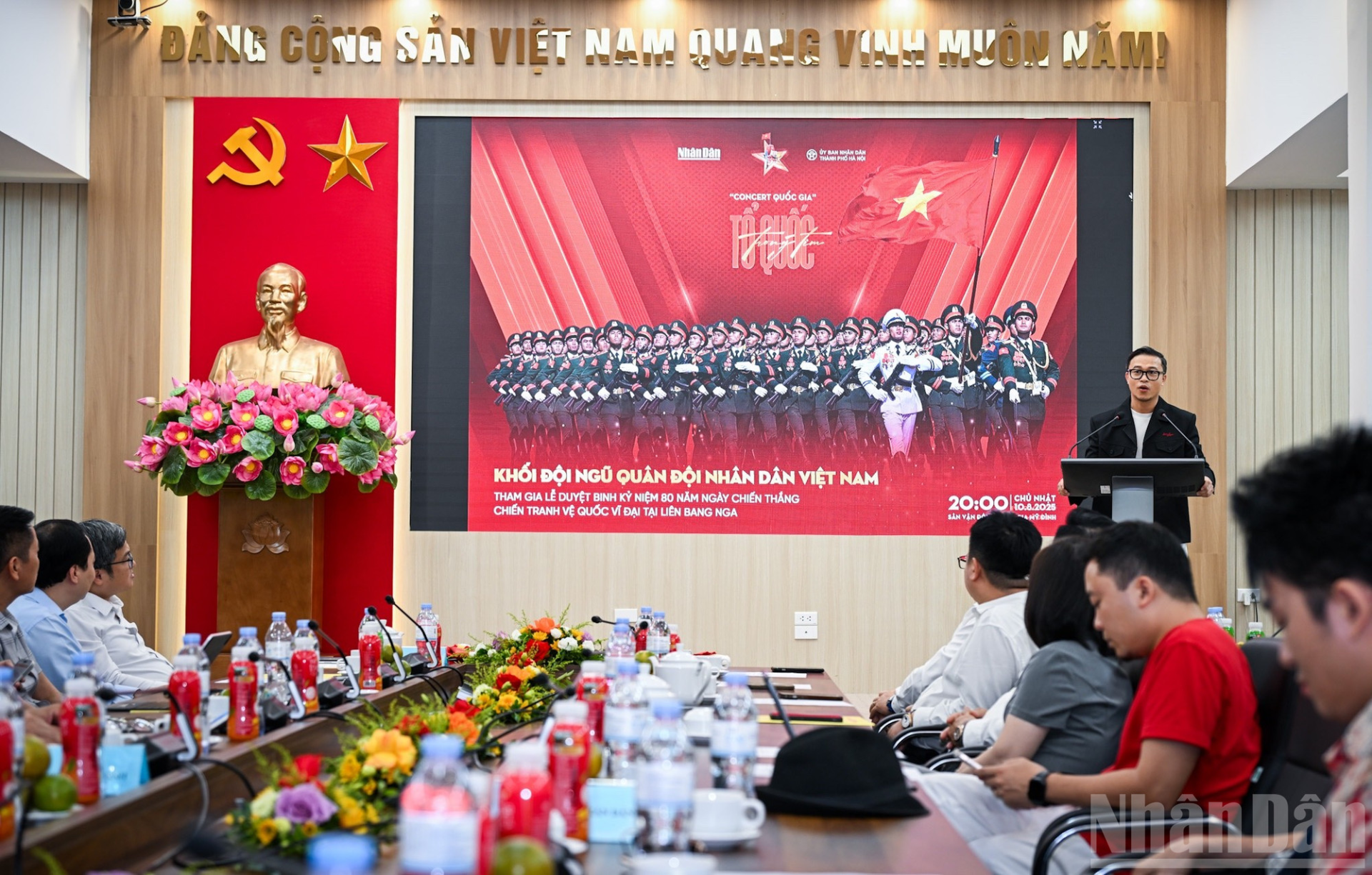 to-quoc-trong-tim-hang-van-trai-tim-chung-mot-nhip-hat-vi-viet-nam-4