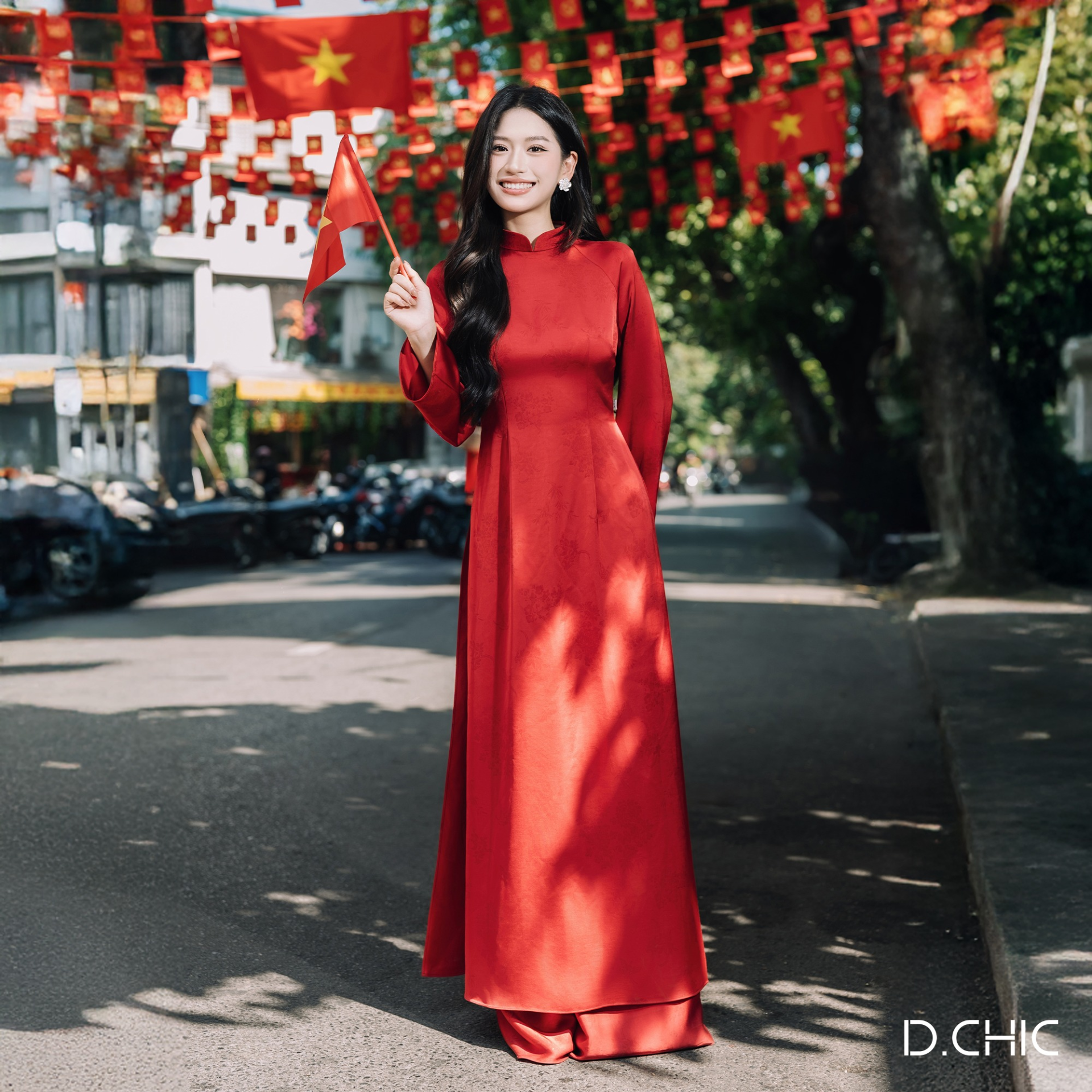 trang-phuc-phu-kien-yeu-nuoc-khuay-dao-thi-truong-truoc-them-quoc-khanh-2-9-3