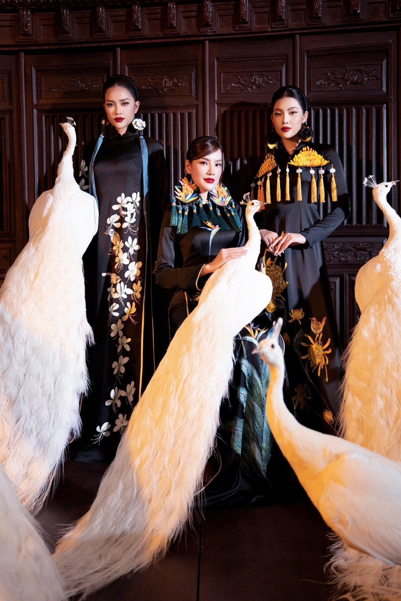 vo-viet-chung-ra-mat-50-mua-hoa-khi-ao-dai-ke-chuyen-50-nam-hoa-binh-5