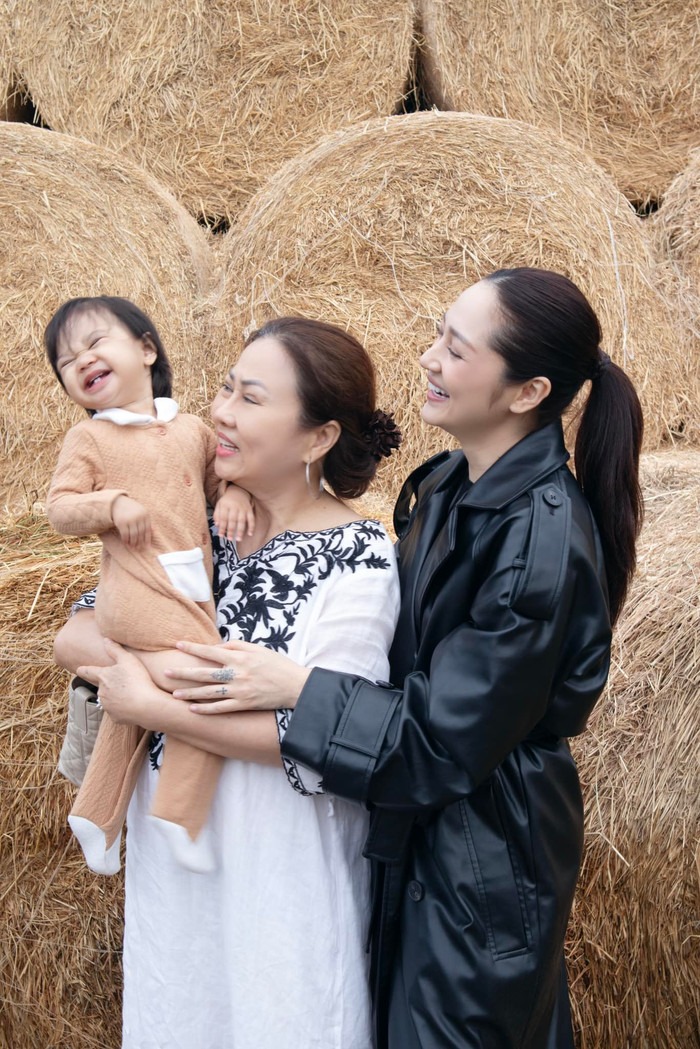 cach-the-hien-tinh-cam-trong-ngay-cua-me-khi-yeu-thuong-cung-can-duoc-cham-soc-2