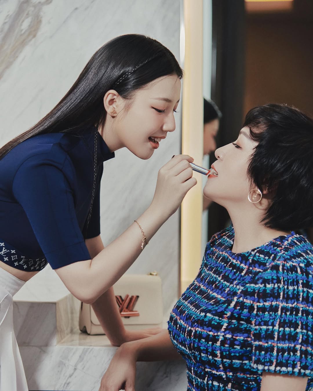 cach-the-hien-tinh-cam-trong-ngay-cua-me-khi-yeu-thuong-cung-can-duoc-cham-soc-4