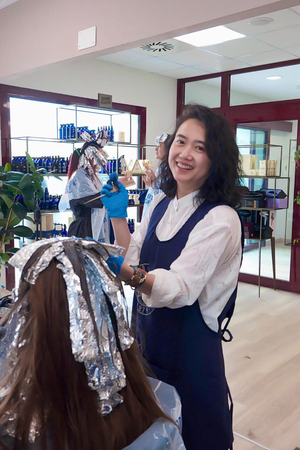 mau-nhuom-huu-co-meyen-essenza-tro-thu-dac-luc-cua-cac-nha-tao-mau-viet-nam-tai-hairshow-prospettive-party-2025-10