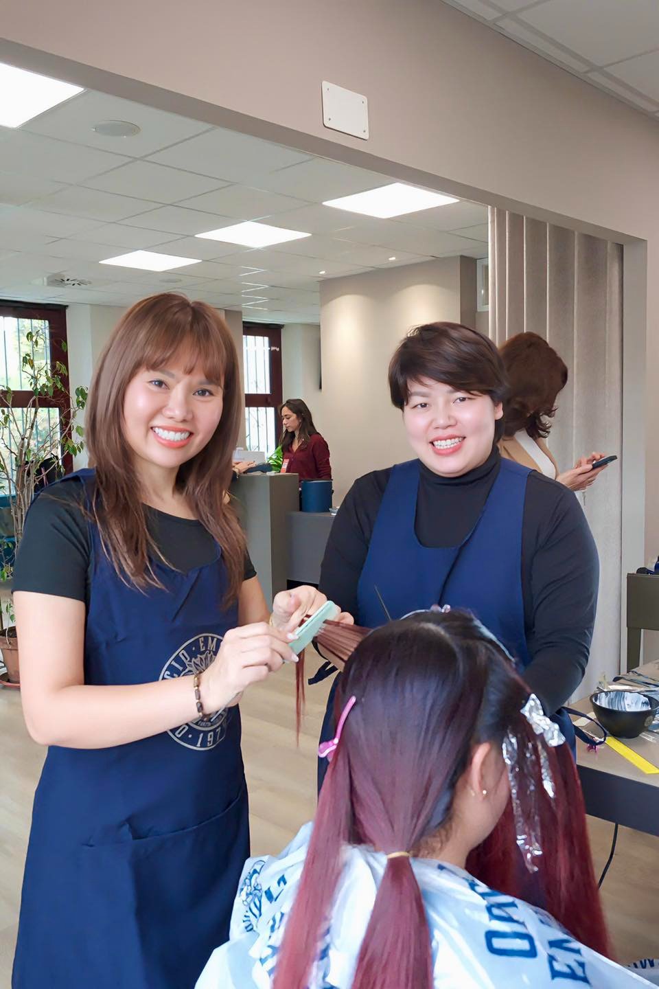 mau-nhuom-huu-co-meyen-essenza-tro-thu-dac-luc-cua-cac-nha-tao-mau-viet-nam-tai-hairshow-prospettive-party-2025-6