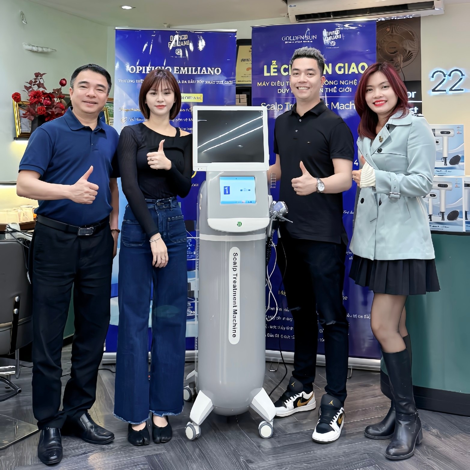 may-dieu-tri-da-dau-cong-nghe-cao-scalp-treatment-machine-chinh-thuc-co-mat-tai-22-hairlab-1