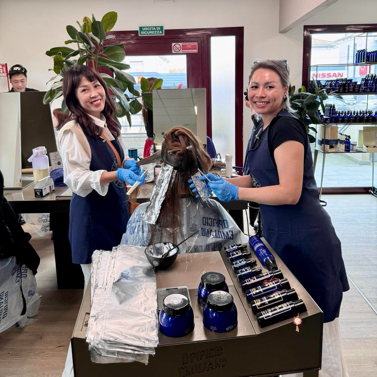 nghe-thuat-toc-viet-vuon-xa-dau-an-viet-nam-tai-hairshow-prospettive-party-2025-12-min