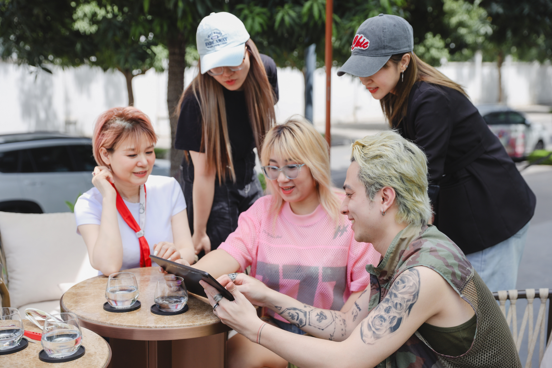 profbeauty-minh-phuong-hairspecialists-cuoc-gap-go-cua-nghe-thuat-va-cam-hung-sang-tao-5