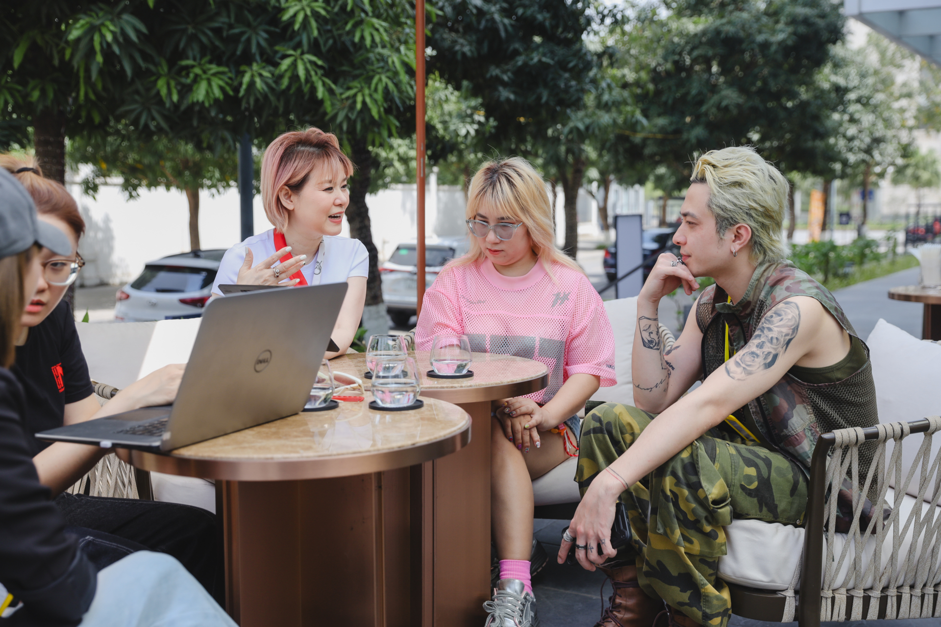 profbeauty-minh-phuong-hairspecialists-cuoc-gap-go-cua-nghe-thuat-va-cam-hung-sang-tao-6